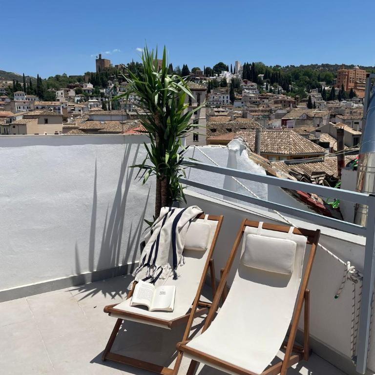 Navas 402 Ático & Pool Alhambra views - Three-Bedroom Apartment with View - 56
