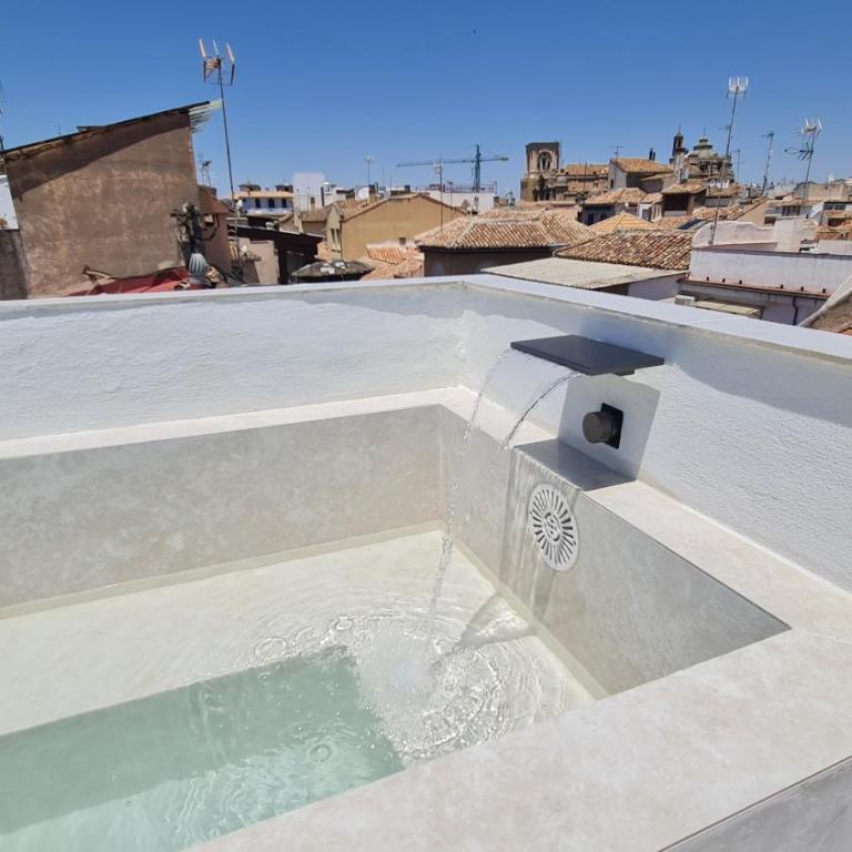 Navas 402 Ático & Pool Alhambra views - Three-Bedroom Apartment with View - 57