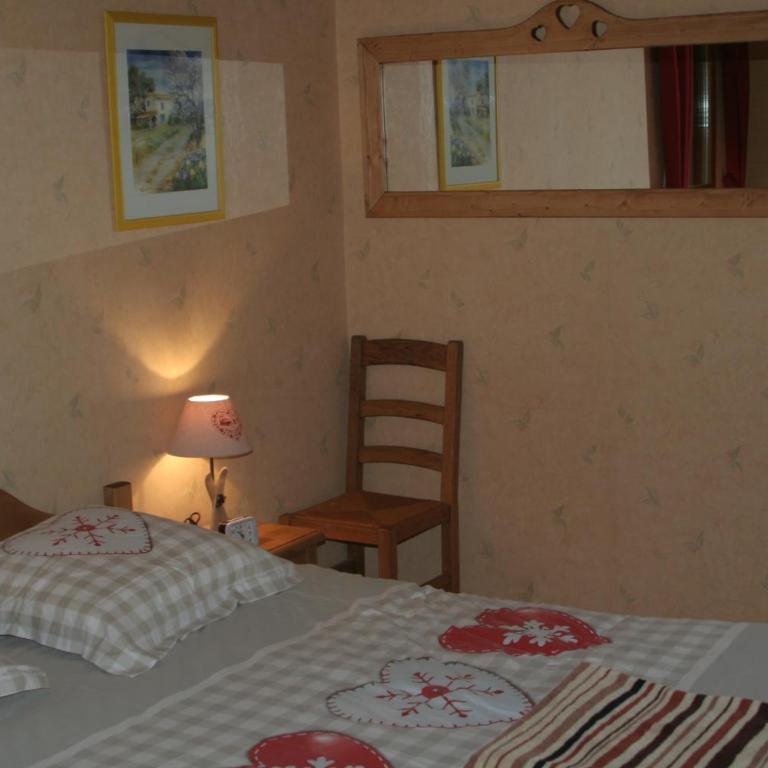 Chambre d'hôtes "LES CRETS" - Chambre Double - Vue sur Montagne - 19