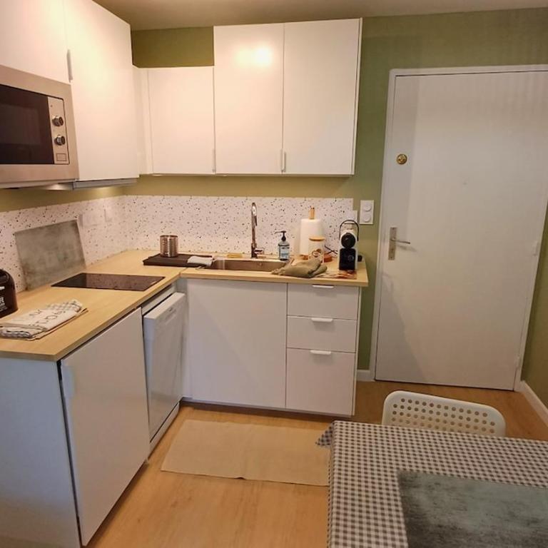Plein centre à 3 mn à pied de la plage - One-Bedroom Apartment - 4
