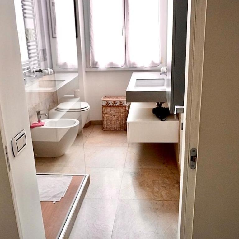 Entire Flat at Last floor in Piazza Bologna - Appartamento con 2 Camere da Letto - 23