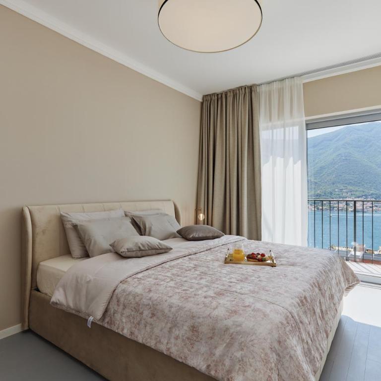 Sea Breeze Residence - Three-Bedroom Apartment with Sea View - 12