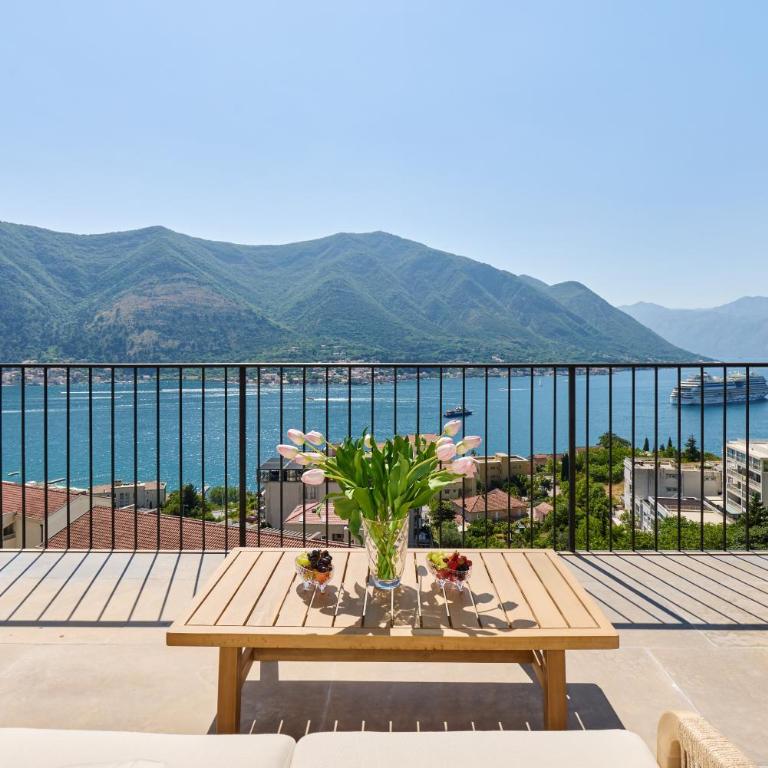 Sea Breeze Residence - Three-Bedroom Apartment with Sea View - 4