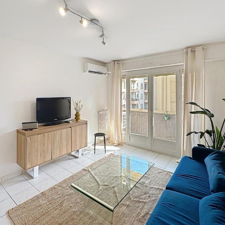 3P terrace, with air conditioning beach and center within walking distance - Two-Bedroom Apartment - 2