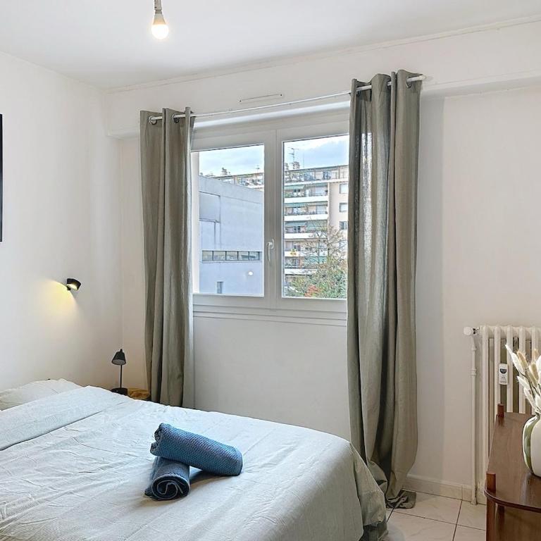 3P terrace, with air conditioning beach and center within walking distance - Two-Bedroom Apartment - 5