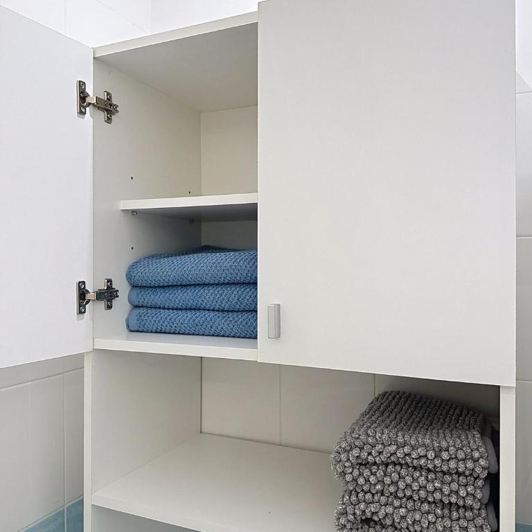3P terrace, with air conditioning beach and center within walking distance - Two-Bedroom Apartment - 11