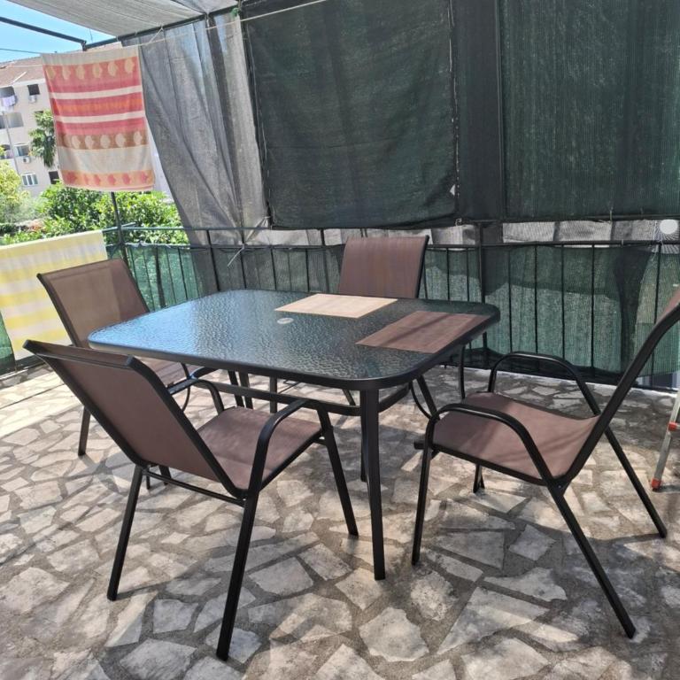 Apartman Marija Tivat 100m from the beach - Family Studio - 4