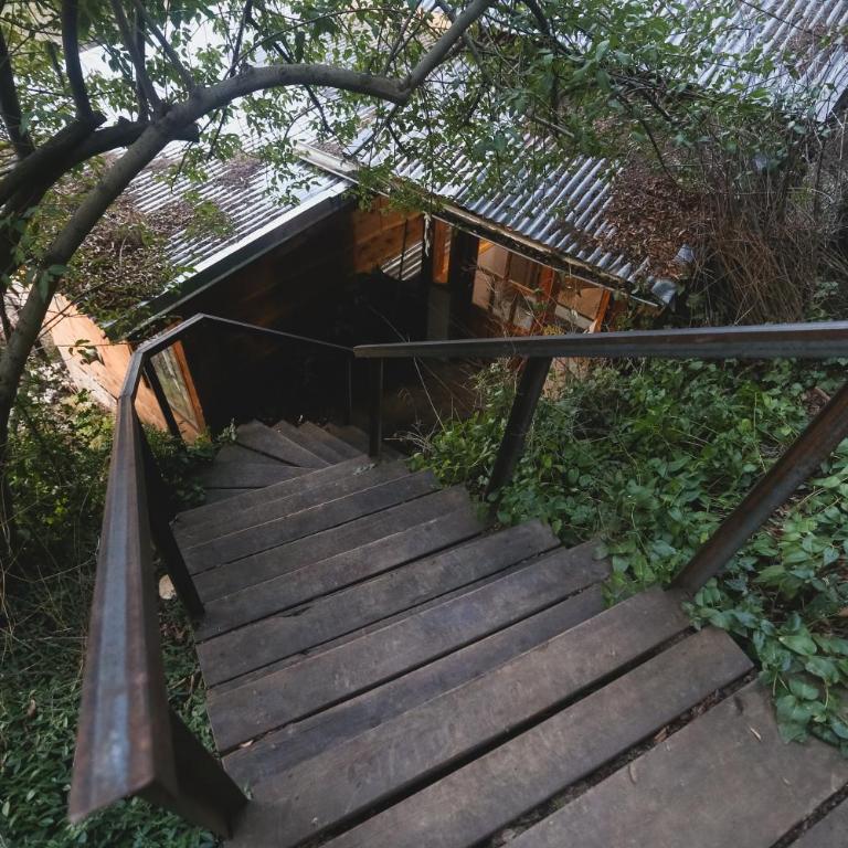 Refugio de bosque con jacuzzi en terraza y vista panorámica al lago - Casa de 2 dormitorios - 44