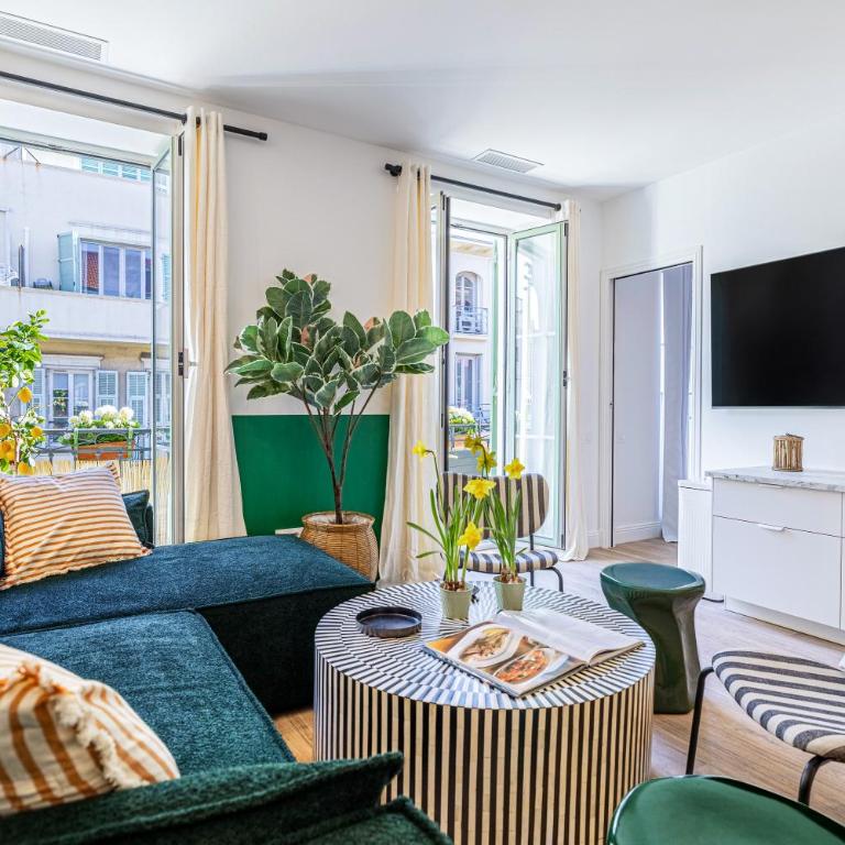 NEW! Remodeled & Spacious 4 Bedroom - 3 Bath - Heart of Nice - AC in all rooms - With a large elevator - Appartement - 5