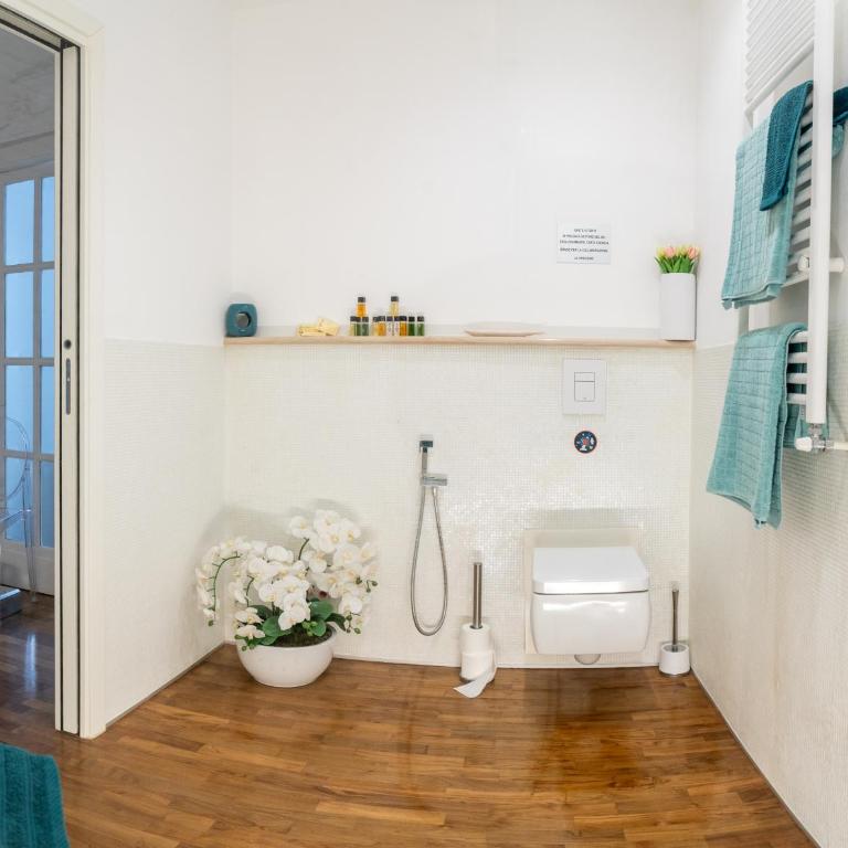 Cuore di piazza Verdi - Appartamento con 3 Camere da Letto - 9