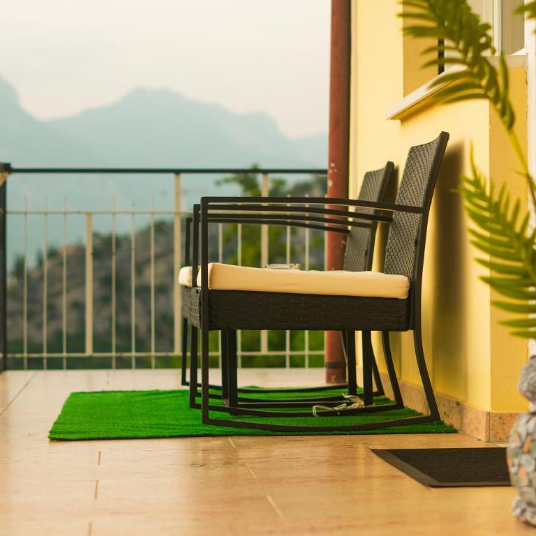 Panoramic Lake View Apartment - One-Bedroom Apartment - 3