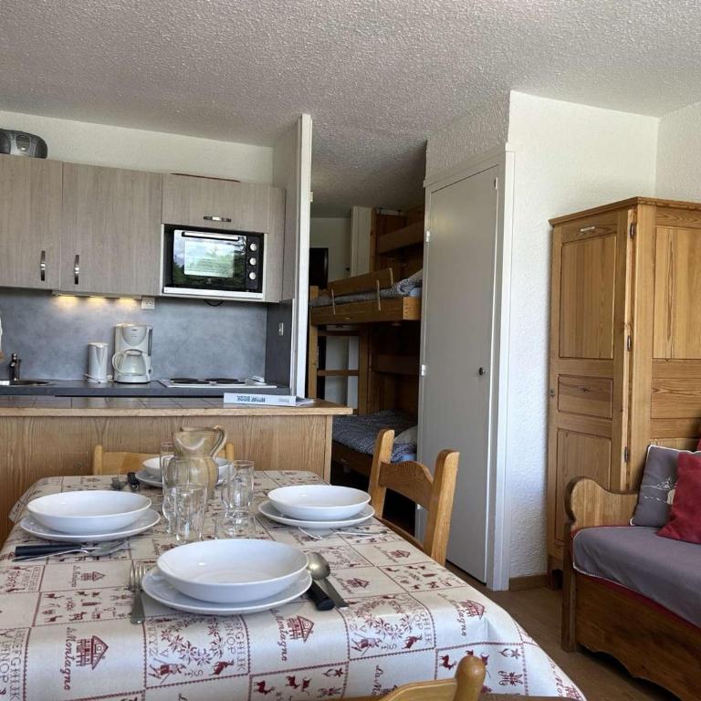 Studio cosy au ski pour 4 avec balcon, parking et wifi à Montgenèvre - FR-1-330D-95 - Appartement (4 Adultes) - 9