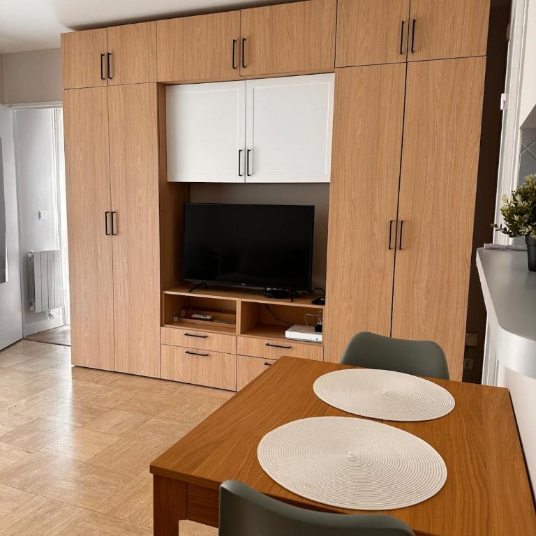 2p - vue mer et montagne - Monaco - Appartement 2 Chambres - 12