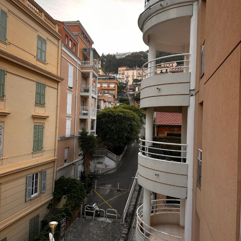 2p - vue mer et montagne - Monaco - Appartement 2 Chambres - 21