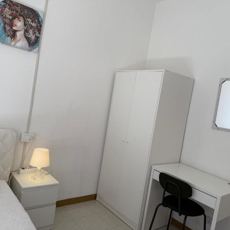 RAHIMA GUEST HOUSe 2 - Camera Matrimoniale con Bagno in Comune - 3