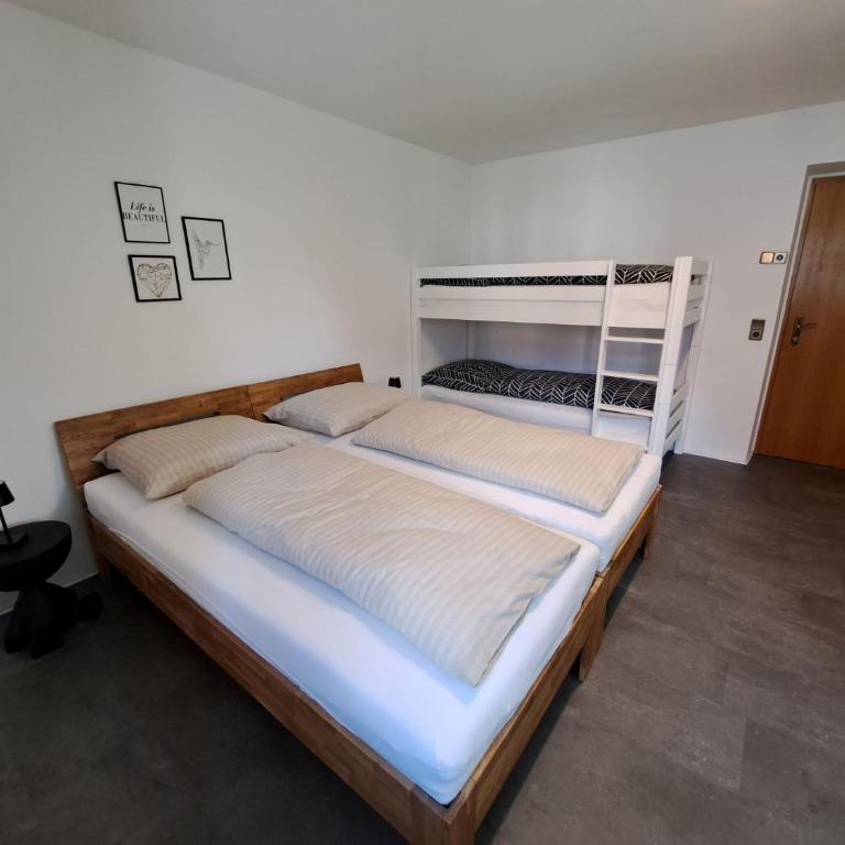 atHOME Appartements - Apartment mit 3 Schlafzimmern und Bergblick - 27