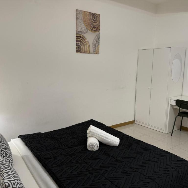RAHIMA GUEST HOUSe 2 - Camera Matrimoniale con Bagno in Comune - 5