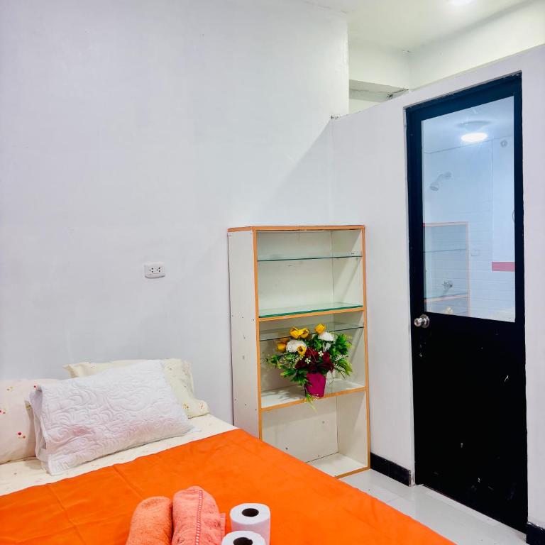 Cuarto moderno centrico y pulcro l Villa Roncal - Habitación Doble con baño privado - 7