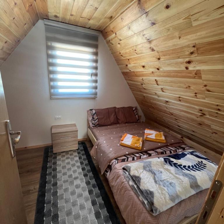 Jovovic House - Two-Bedroom Chalet - 7