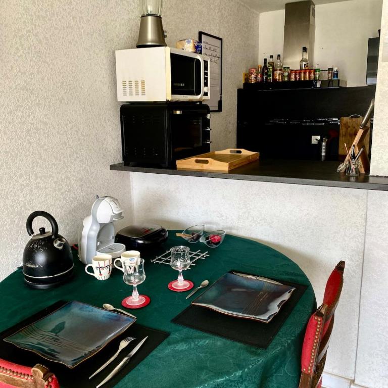 Ideal pro et weekends Wi-Fi Netflix Parking Logement entier - Apartment mit 1 Schlafzimmer - 7
