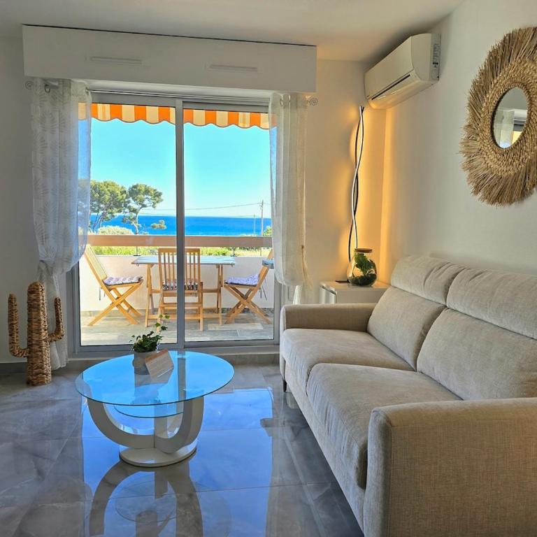 Holiday Dreams - Terrasse avec BBQ et magnifique vue mer, à 5min de la mer et commerce - BY AURAconciergerie - Studio mit Meerblick - 7