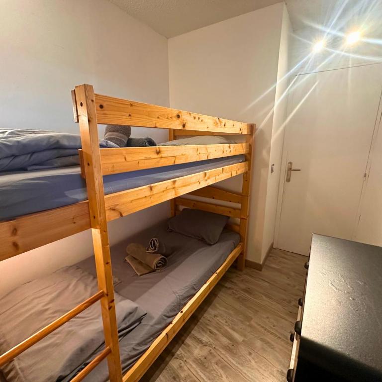 Asteria by Pom, clim, pkg, wifi - Two-Bedroom Apartment - 12