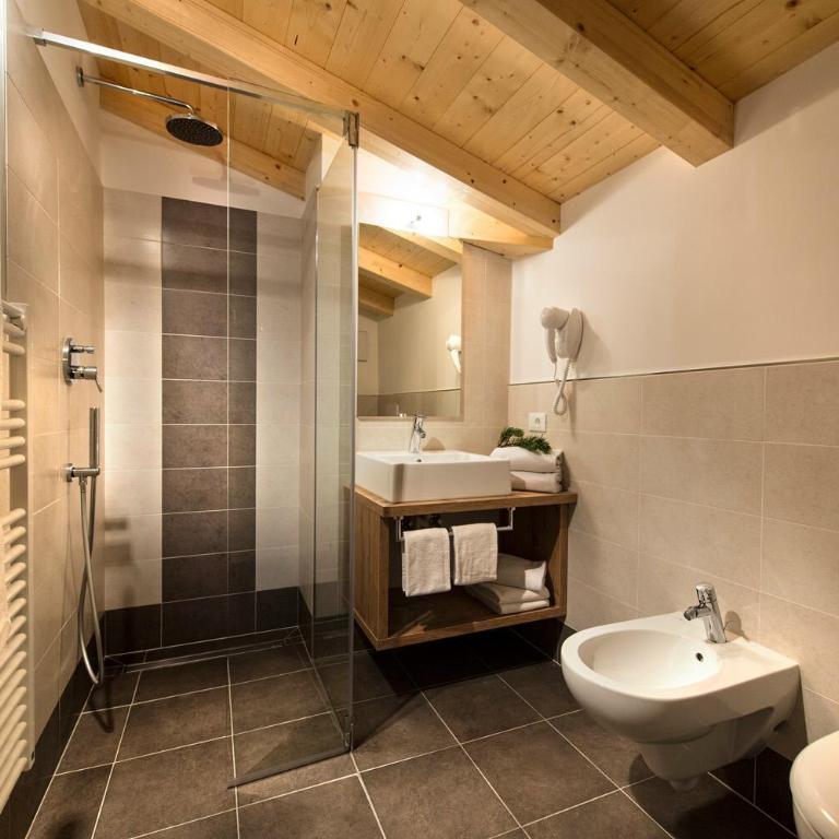 Hotel Chalet Dolomites - Camera Matrimoniale - 6