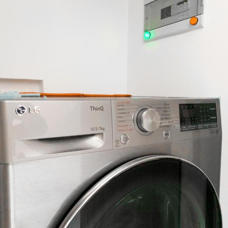 NEW! Suite,Piscina de lujo, GYM, WiFi, Tv en Guayaquil zona ejecutiva - Suite with Mountain View - 24