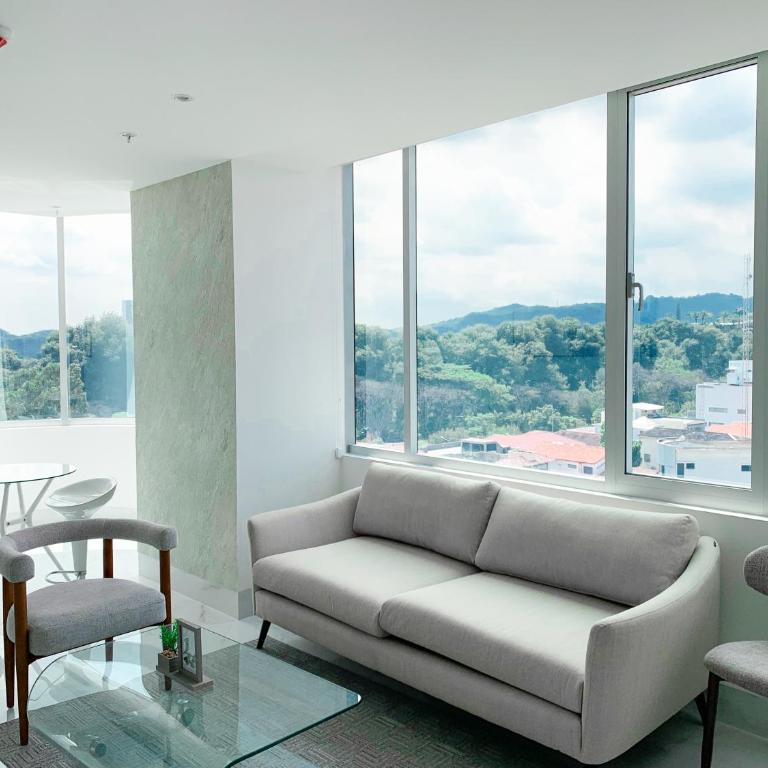 NEW! Suite,Piscina de lujo, GYM, WiFi, Tv en Guayaquil zona ejecutiva - Suite with Mountain View - 26