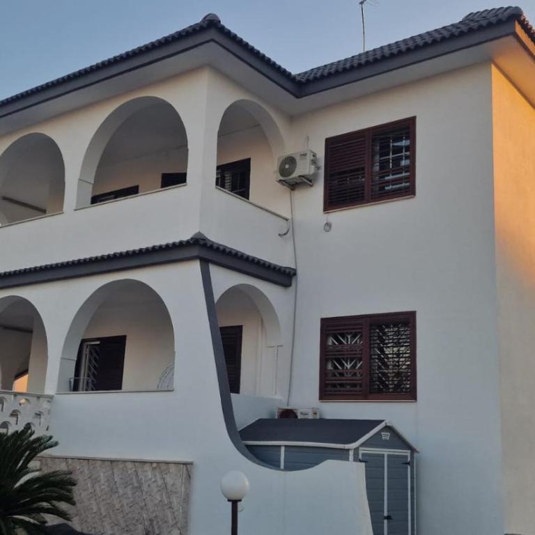 La Loggia sul mare - Two-Bedroom House - 1