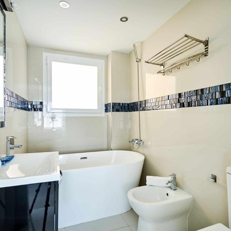Espanhouse Pauline - Three-Bedroom Apartment - 34