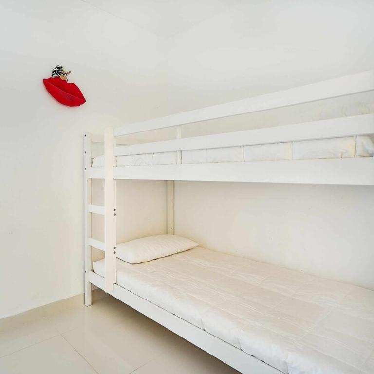 Espanhouse Pauline - Three-Bedroom Apartment - 30