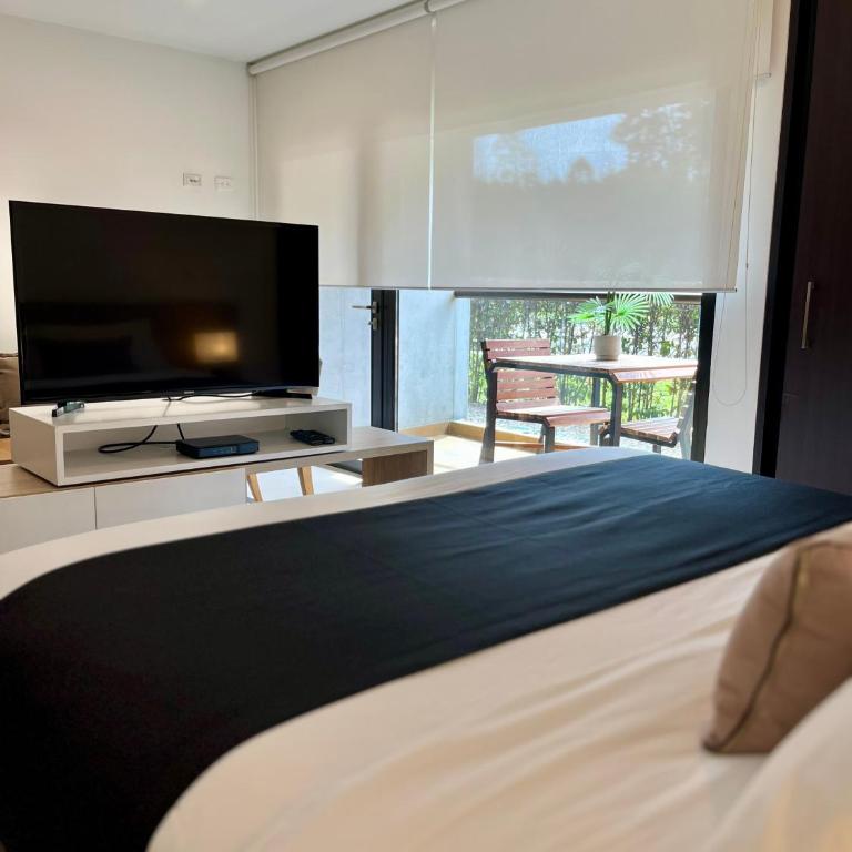 Hotel Rioverde cerca al aeropuerto - Habitación con cama extragrande. - 7