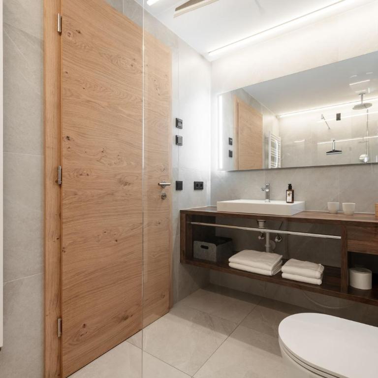 Hotel Traube - Deluxe Doppelzimmer mit Balkon - 9