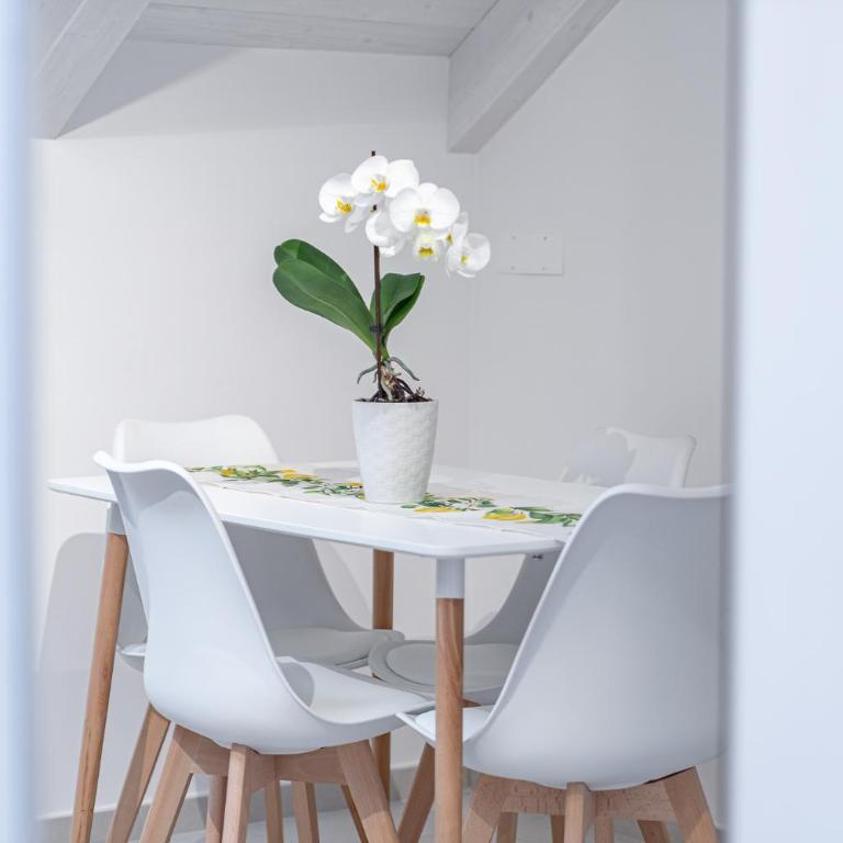 Dimora Zagara - Large Double Room - 9