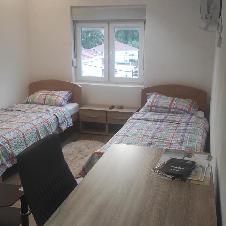 Apartmani Leonida 2 Trebinje - Apartman sa 2 Spavaće Sobe i Balkonom - 16