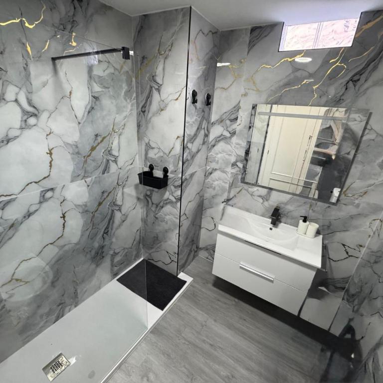 Almeria Playa Frontline - Apartamento de 3 dormitorios - 13
