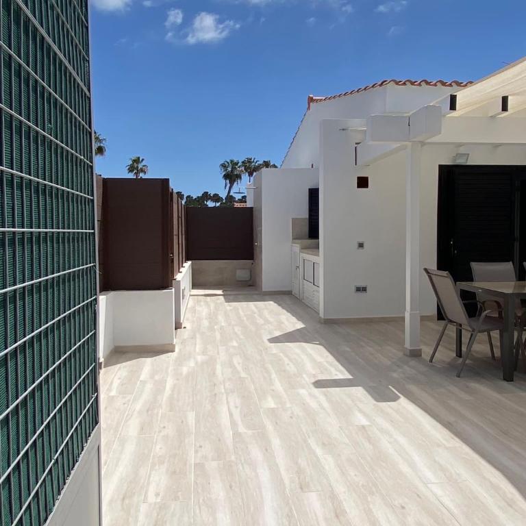 Bungalow con entrada privada y gran terraza soleada - ALHU - Casa con 1 dormitorio - 7