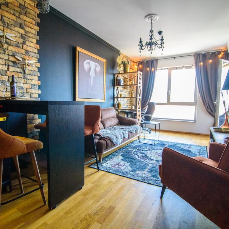 Apartment with sea view 5 minutes from the beach - Apartman sa 1 Spavaćom Sobom - 1