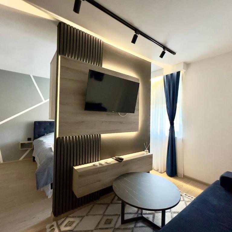Lux Apartments NK - Old Town - Studio Apartment with King Bed - 21
