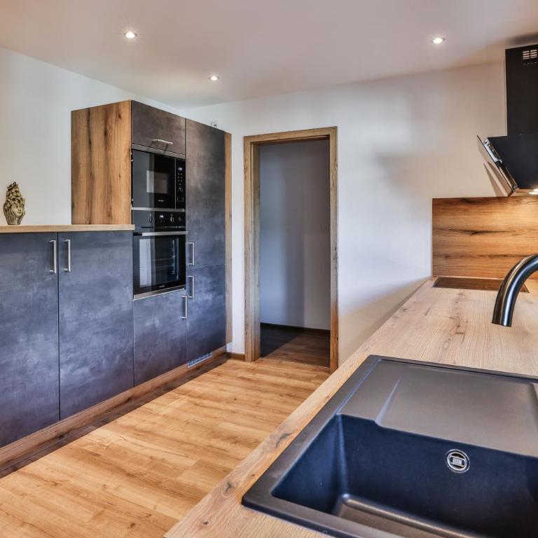Ferienwohnungen - Alpenhotel Fischer 4 Sterne - Adults Only - Two-Bedroom Apartment - 3