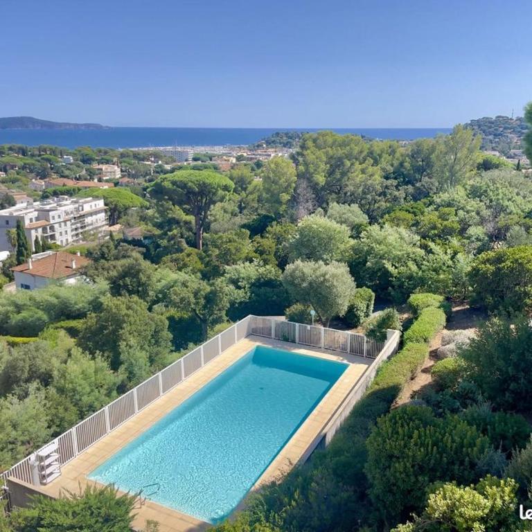 Appartement vue mer et piscine CAVALAIRE 5 personnes - Two-Bedroom Apartment - 1