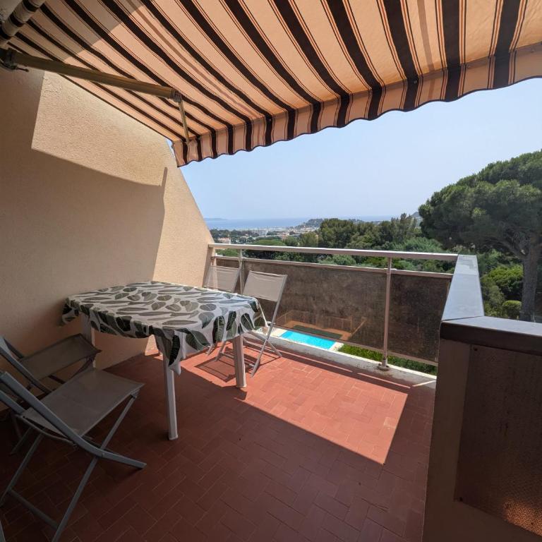Appartement vue mer et piscine CAVALAIRE 5 personnes - Two-Bedroom Apartment - 2
