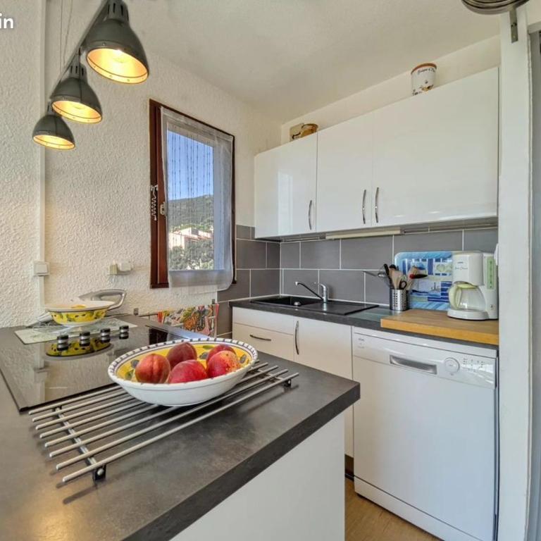 Appartement vue mer et piscine CAVALAIRE 5 personnes - Two-Bedroom Apartment - 8