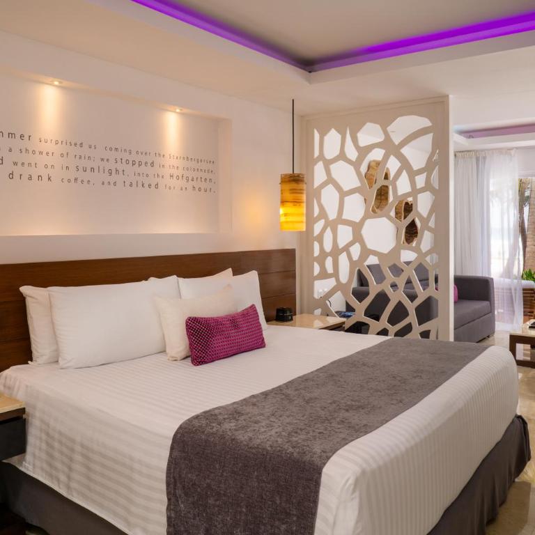 Flamingo Cancun All Inclusive - Junior Suite Swim Up - Adults Only - 8