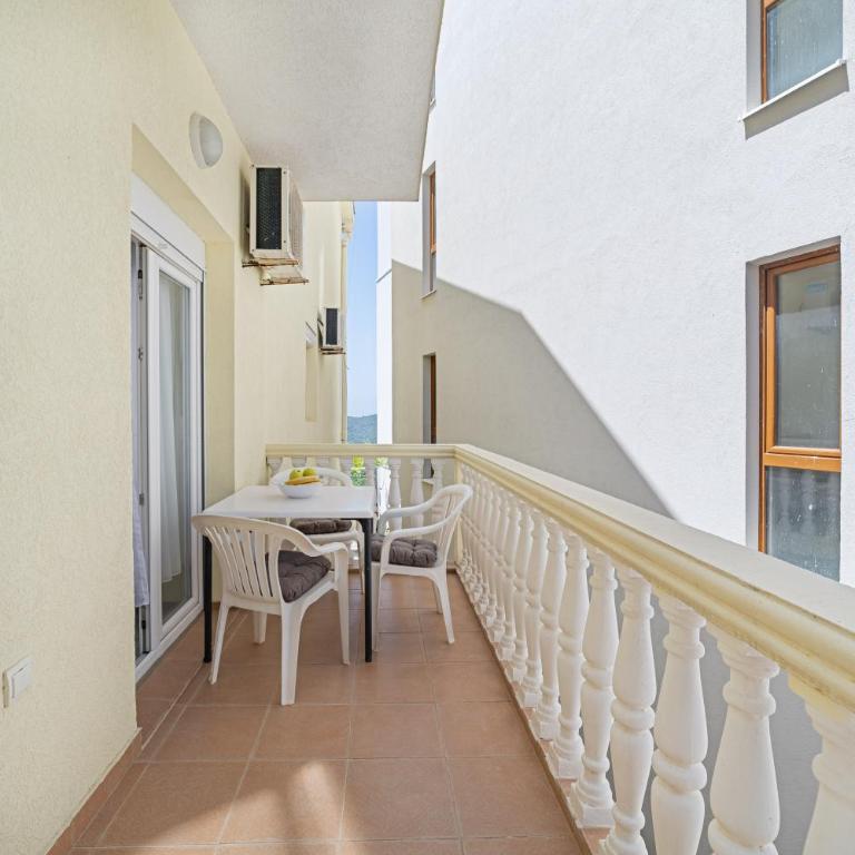 Apartment Dragicevic 2 with Garage - One-Bedroom Apartment - 7