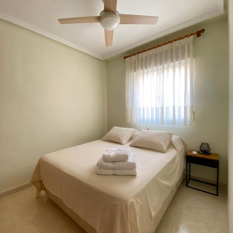 Apartamento familiar 3 habitaciones con piscina y parking - Playa a 5 min a pie - Aeropuerto Alicante a 10 min - Apartamento de 3 dormitorios - 13