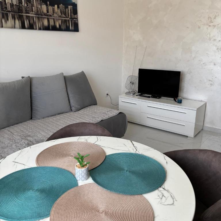 Vila Marina - One-Bedroom Apartment - 11