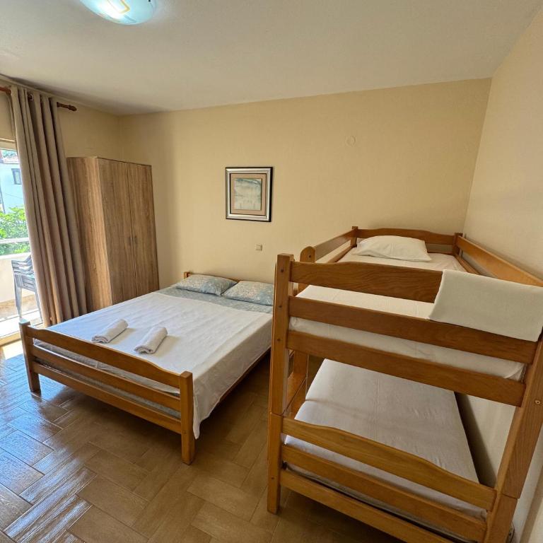 Apartments Family Ibrahimi - Četvorokrevetna Soba - 5