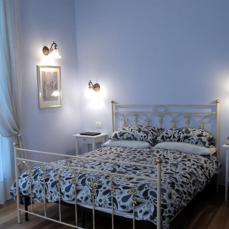 Da Nonna Vera - Deluxe Room with Private Bathroom - 1